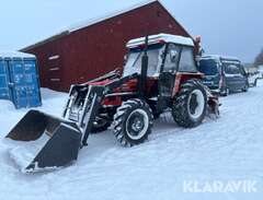 Traktor Zetor 6045 med snös...