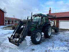 Traktor Valtra 700-4 med sk...