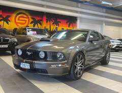 Ford Mustang GT 4.6 L  V8 3...
