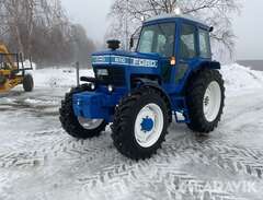Traktor Ford 6710