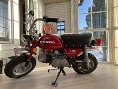 Honda Z50 Monkeybike -75