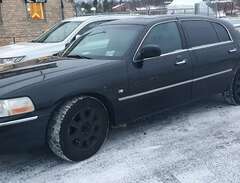 Lincoln Town Car L 4.6 V8 2...