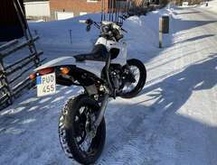Derbi senda SM Xtreme Moped-08