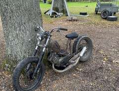 Ombyggd moped