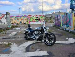 Harley Davidson Breakout Ny...