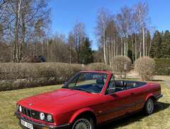 BMW 320 i cab svensksåld lå...