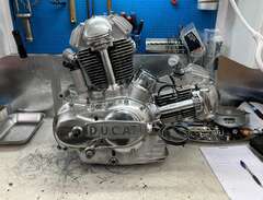 Ducati roundcase 750 motor...
