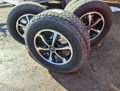 Toyota Hilux fälgar med däck