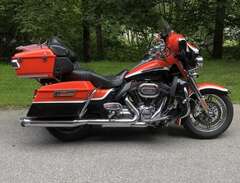 Harley-Davidson Ultra Class...