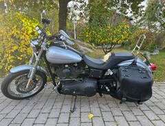 Harley-Davidson Dyna Super...