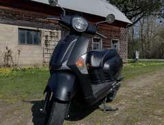 Kymco moped