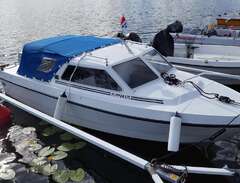 Flipper 575 motorbåt