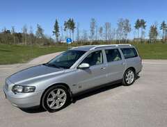 Volvo V70 2.4 T 200hk 75-år...