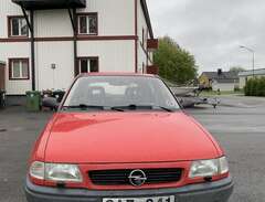 Opel Astra 1.6 101hk nybesi...