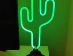2 st Neonlampa Kaktus