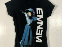 Två hiphop t-shirts EMINEM...
