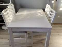 Matbord + 4 stolar från Ikea