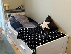 brimnes sängstomme med madrass