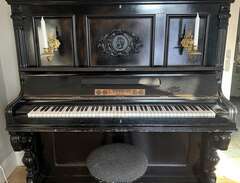 gammalt piano