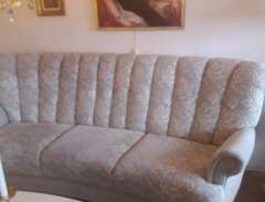Fin soffa bortskänkes