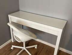 skrivbord/sminkbord + stol