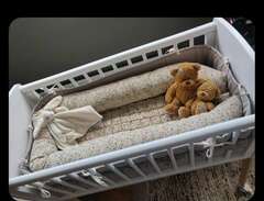 Bedside crib från Troll