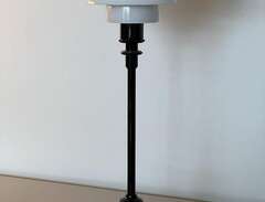 PH 2/1 lampa. Av Poul Henni...