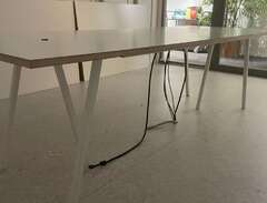 HAY loop stand table 200 cm