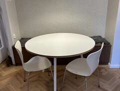 hay loop stand round table 105