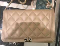 Chanel wallet on chain boy bag