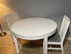 IKEA bord och stolar