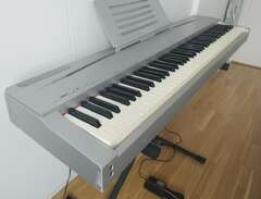Yamaha P-70 Digital Piano