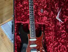 CS Fender Stratocaster Post...