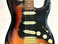 Fender FSR Tribute Stratoca...