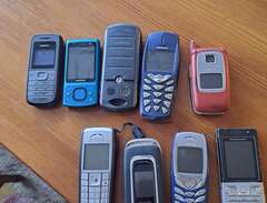 9 äldre mobiltelefoner med...