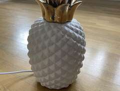 bordslampa ananas