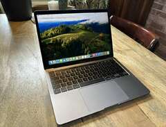 Apple MacBook Pro 13” Retin...