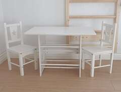 Barnbord med stolar