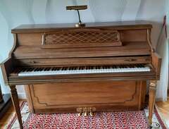 Bortskänkes piano