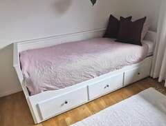 Utdragbar säng IKEA Hemnes....