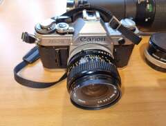 Canon AE-1 med tillbehör
