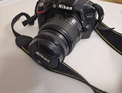 Nikon D3200 med stativ