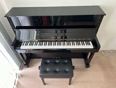 Kawai Piano K30E