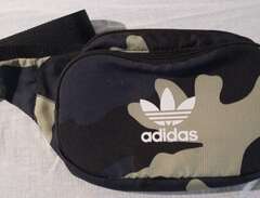 Adidas väska