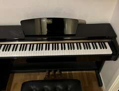 Yamaha Clavinova CLP-320 Piano