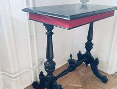 litet antikt matbord/sidobord