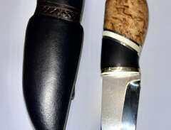 Handgjord jaktkniv