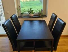 Köksbord och 4 stolar