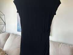 Desigual svart klänning XL