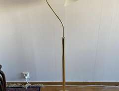 Ikea golvlampa 137cm hög. H...
